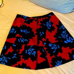 J Crew printed skirt. Excellent preowned condition. Size 2.